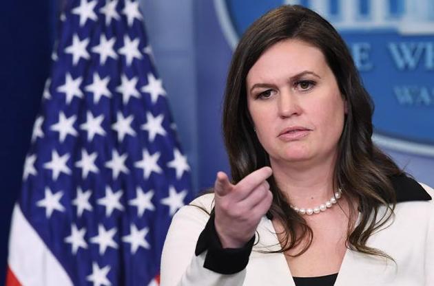 Сара Сандерс запевнила громадськість, що рішення Манафорта до Трампа не відноситься