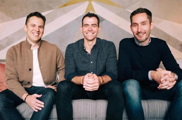 Новим генеральним директором Instagram став Адам Моссері (по центру)