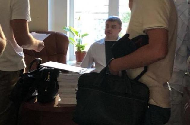 жалоба на следователя поступила еще 31 июля.