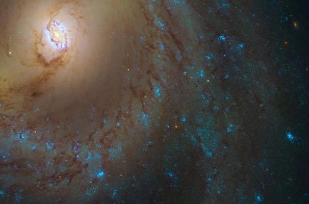 "Хаббл" получил снимок галактики-"водоворота"
