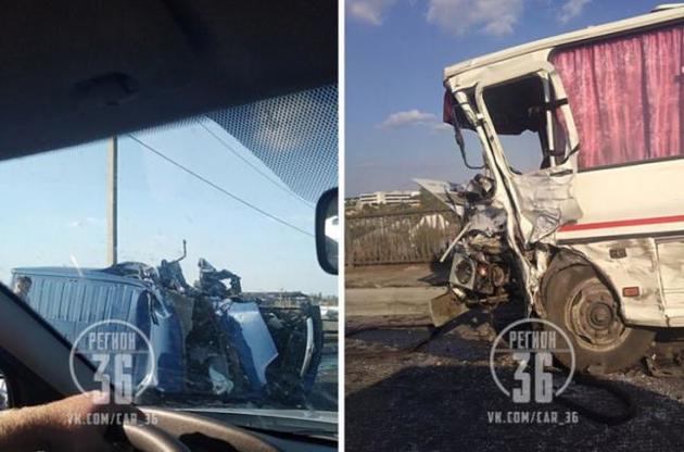 Мікроавтобус з пасажирами-українцями скоїв лобове зіткнення з автобусом "ПАЗ"