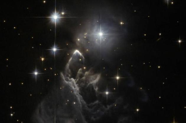 "Хаббл" зробив знімок загадкової туманності-примари