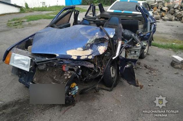 Возле Полтавы столкнулись фура и легковое авто, пострадали дети – полиция