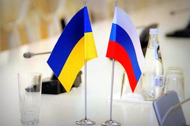 Порошенко ввів у дію рішення РНБО про припинення Договору про дружбу з Росією