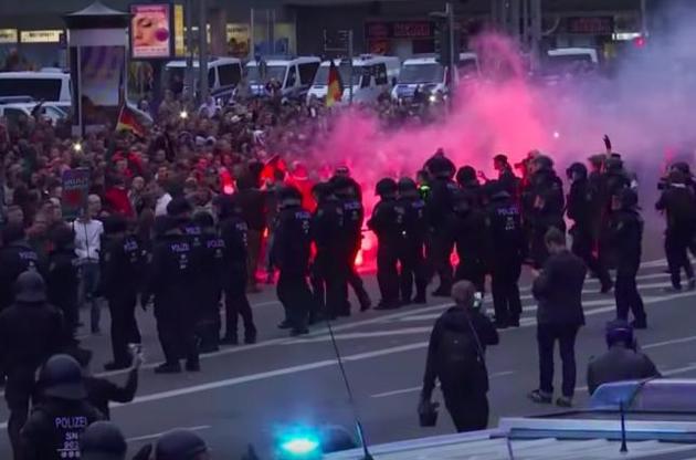 На массовых протестах к немецком Хемнице задержаны 300 человек