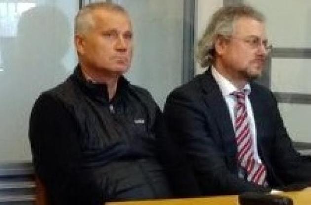 Фігурант &quot;справи Мартиненка&quot; залишиться у СІЗО до кінця листопада (Скаленко зліва)