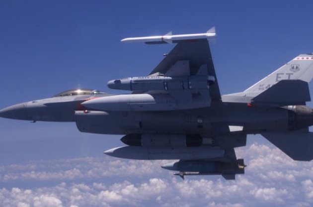 ВПС Ізраїлю вперше з моменту прибуття до Сирії С-300 пробують на міцність сирійський повітряний щит