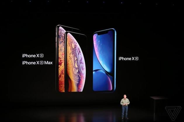Новые "умные" часы и три модели iPhone: что Apple показала на презентации