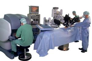 За операційним столом — робот, або Коли в Україні стане доступною роботохірургія?