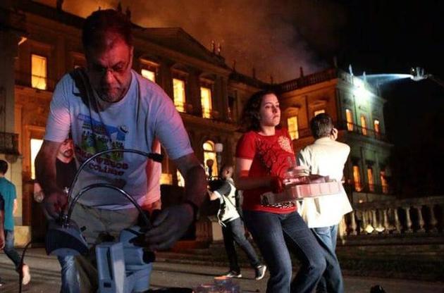 В Бразилии сгорел Национальный музей, уничтожено почти 20 миллионов экспонатов