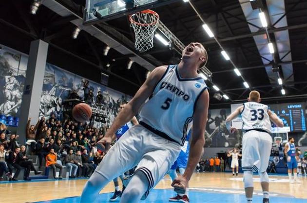 "Днепр" потерял шансы на выход из группы