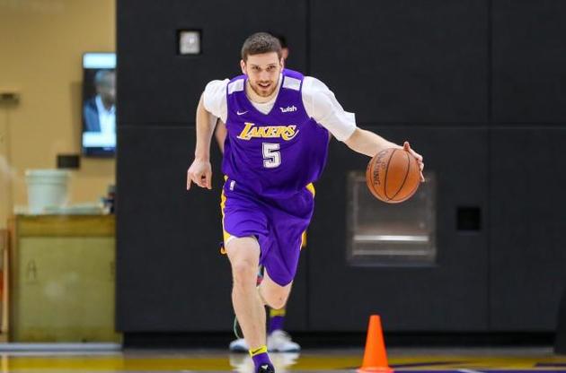 Михайлюк поки не зміг закріпитися в "Лейкерс"