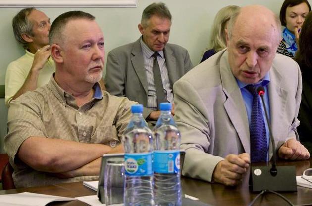 Владимир Сергийчук (справа)