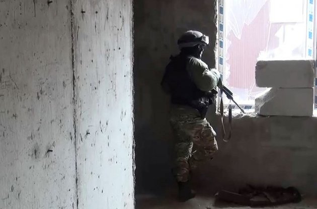 "Спецназ" бойовиків ОРЛО отримав форму з нашивками української спецслужби – ІС