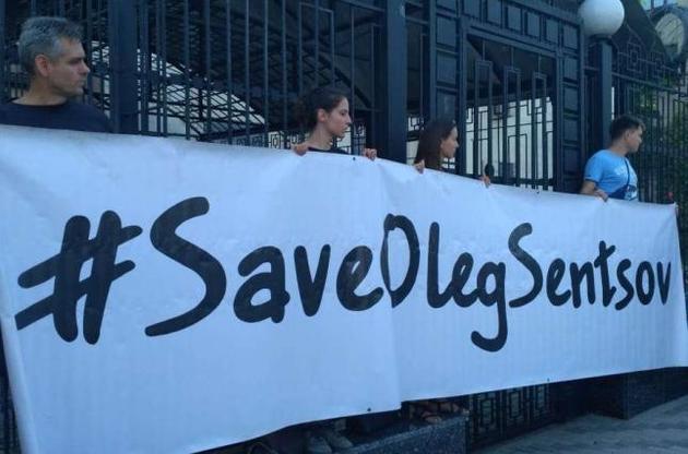 Денисова: Вся Украина сегодня борется за Олега