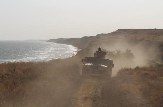 На берегу Азовского моря провели военные учения