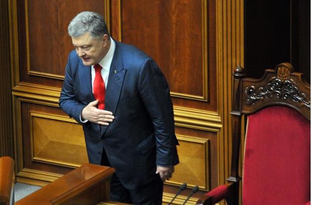 Закон об утверждении указа о введении военного положения направлен на подпись Порошенко