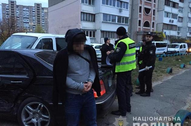 В Киеве группа "квартирщиков" протаранила десять авто при побеге от полиции