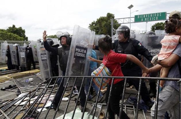 В пограничном городе Мексики протестуют против каравана мигрантов