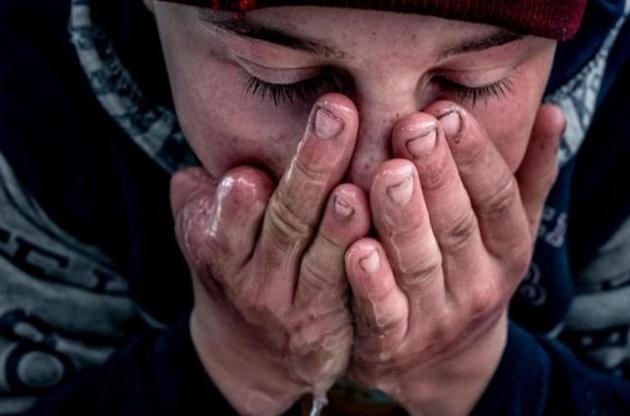 Forbes розповів, як діти із США допомогли відправити постраждалу в Донбасі дитину в літній табір