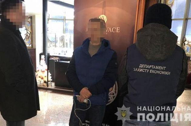На Київщині затримали посадовця ОТГ за вимагання понад 500 тисяч хабара
