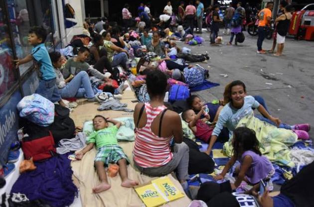 На севере Мексики объявили гуманитарный кризис из-за каравана мигрантов