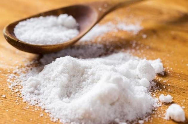 Вчені розповіли про небезпеку вживання солі