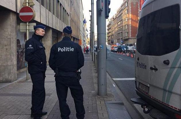 Неизвестный расстрелял из автомата витрину ресторана в Брюсселе