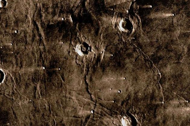 Некоторые свидетельства существования жидкой воды на Марсе могут оказаться ошибочными