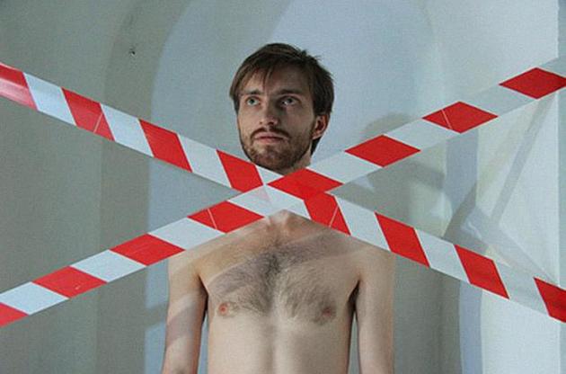 Сцена из спектакля &quot;Война близко&quot;