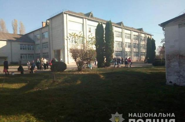 В Киевской области девять учеников одной школы попали в больницу из-за отравления перцовым газом