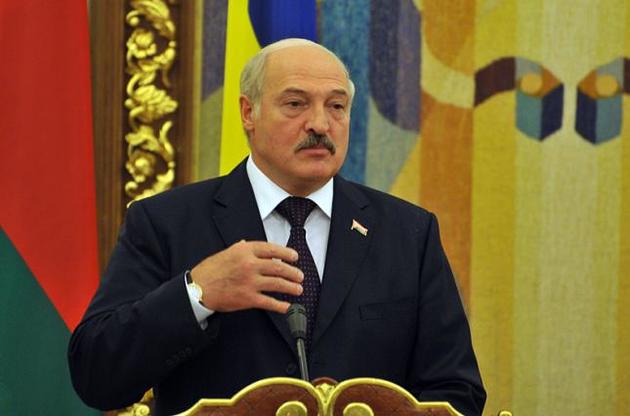 Лукашенко предложил привлечь США к переговорам по Донбассу