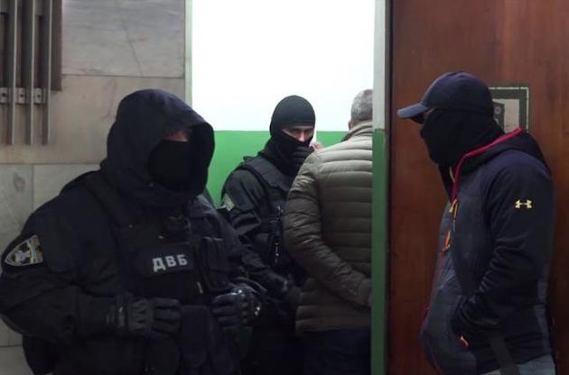 В Харькове задержали полицейских за вымогательство и избиения задержанных