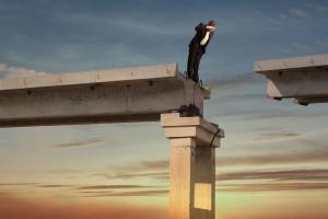 Валютный стратег Джон Харди: ""Черных лебедей" стало больше, они жирнее и агрессивнее"