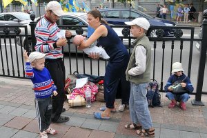 Без бумажки ты — букашка, или О людях, которых не видит государство