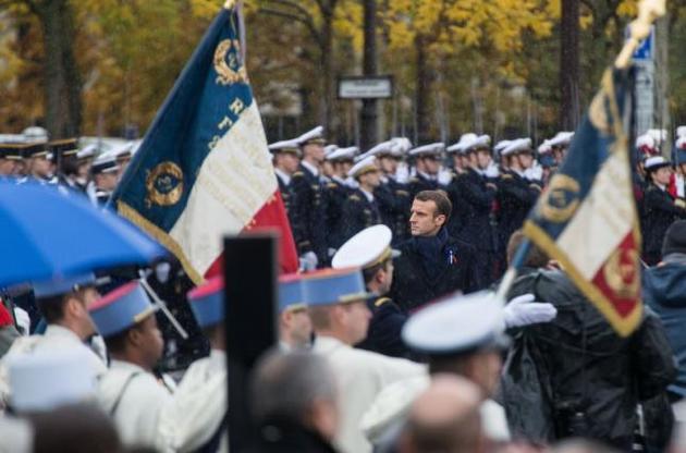 Макрон готується звернутися до французів у зв'язку з масовими протестами в країні