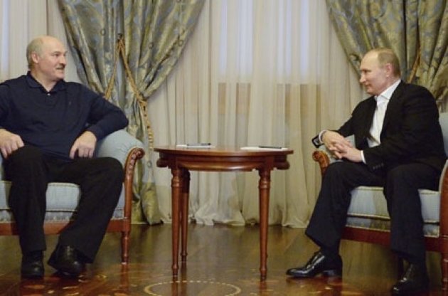Лукашенко и Путин обсуждают в Кремле спорные энергетические вопросы