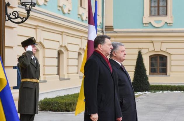Президент Латвии заявил о поддержке Украины на пути в ЕС и НАТО