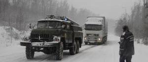 На Полтавщині автобус і кілька маршруток застрягли в снігових заметах