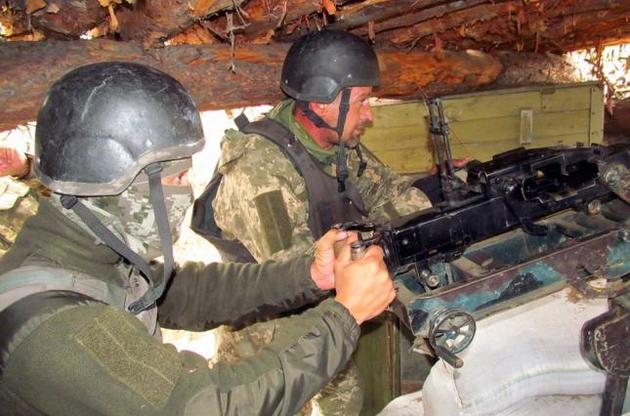 Українські військові в Донбасі чотири рази відбили атаки бойовиків