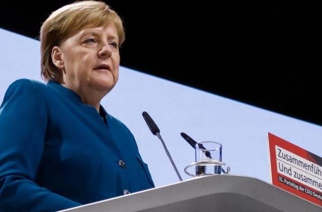 Меркель в обращении к нации призовет к отстаиванию своих интересов на международной арене