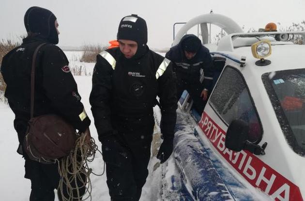 У Київському водосховищі провалилися під лід троє осіб