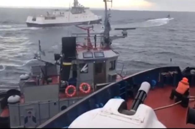 "Дави его!": опубликовано видео, как российские военные таранят украинский буксир "Яны Капу"