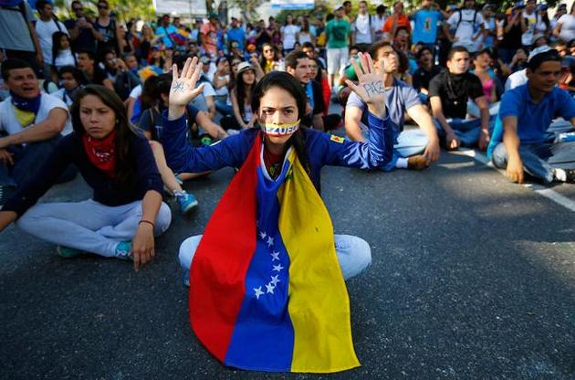 В Венесуэле в ходе протестов задержали почти 800 человек