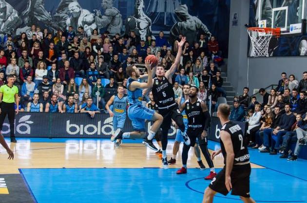 &quot;Дніпро&quot; обіграв &quot;Черкаські Мавпи&quot;