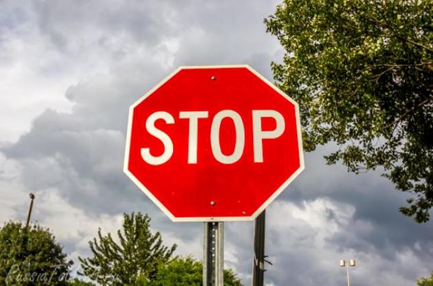 На местах проведения акций находятся патрульные полицейские