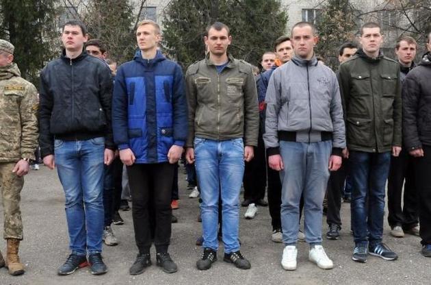 Призывникам выплачивается помощь в размере двух минимальных заработных плат