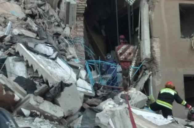 Рятувальники не можуть витягти тіла загиблих з-під завалів через загрозу обвалення