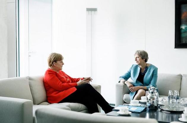 Меркель и Мэй лично обсудят Brexit