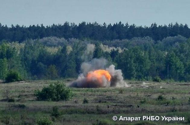 Українські військові знищили бойову броньовану машину бойовиків